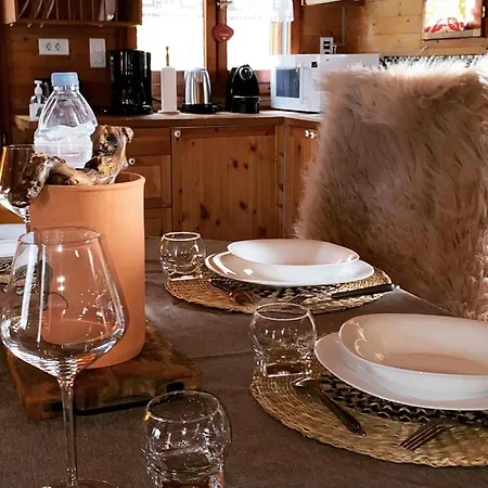 Le Petit Des Greys Chalet